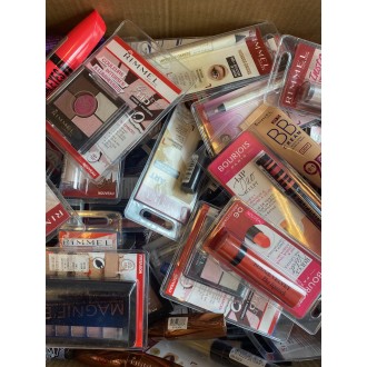 Rimmel lot revendeur makeup de 100 pc A 1,80€ l'unité