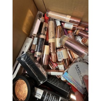 Makeup révolution Lots revendeur 500 unités A 1,50€ HT